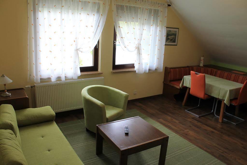 Appartement - Ferienwohnungen - Gaestehaus Gabriele 드로볼라흐암파케르시 외부 사진